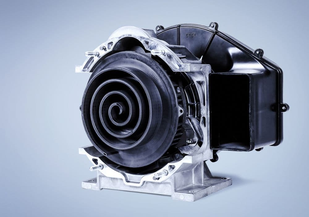 BOGE Scrollverdichter auf grauem Hintergrund