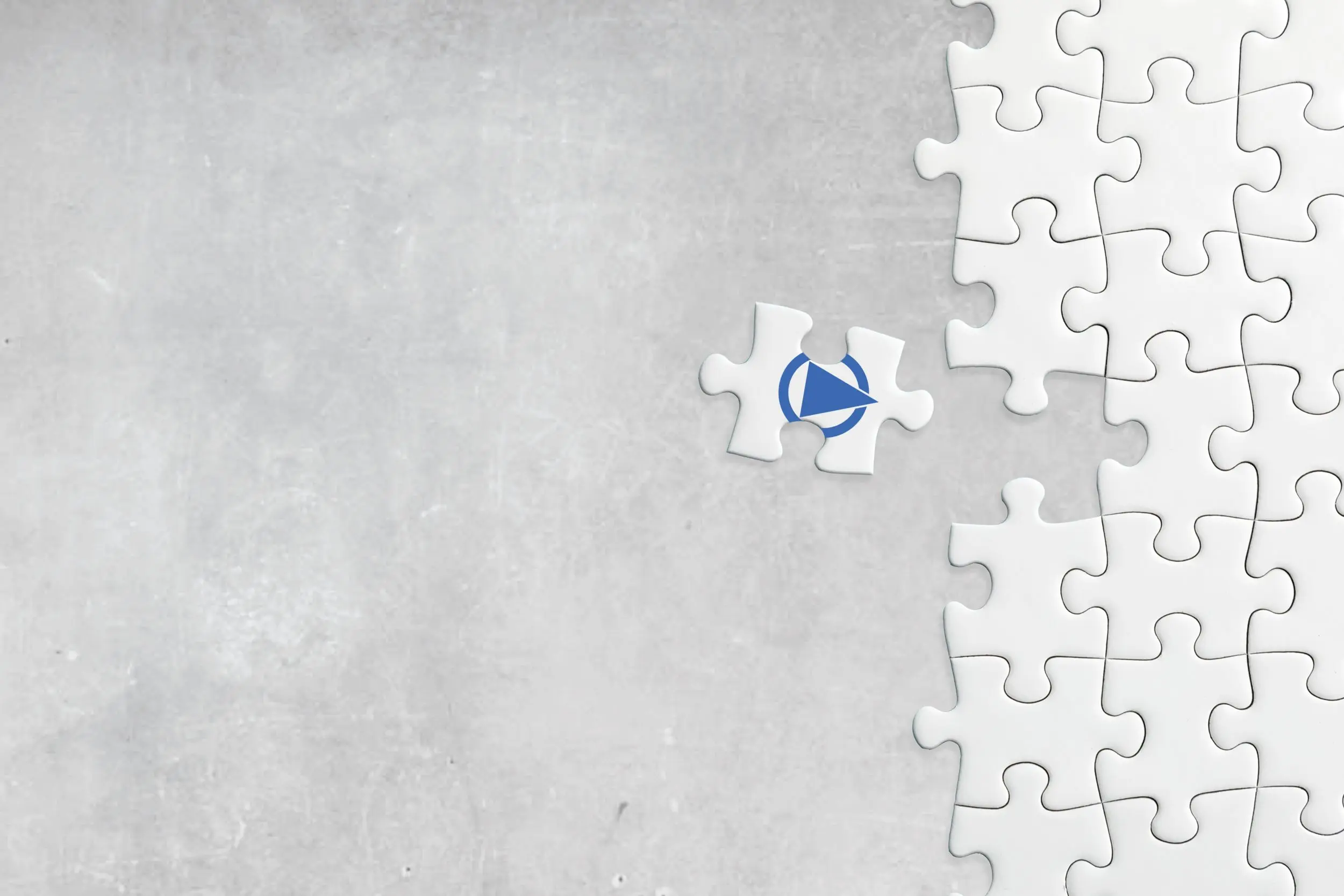 Das Logo von BOGE ist auf ein Puzzlestueck drauf und das wird in das fehlende Puzzleteil hinzugefuegt